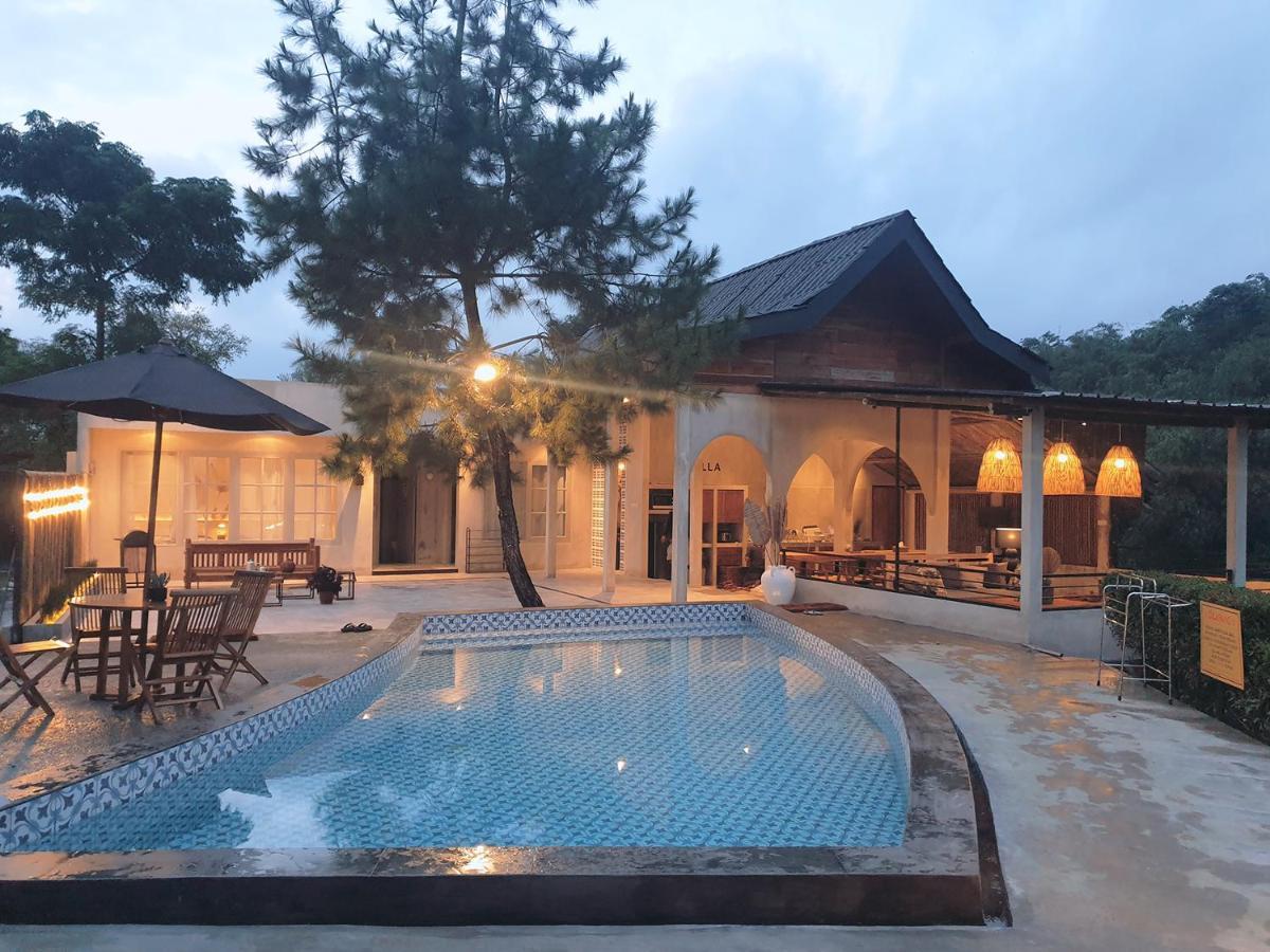 Stella By The 100 Villa Bogor